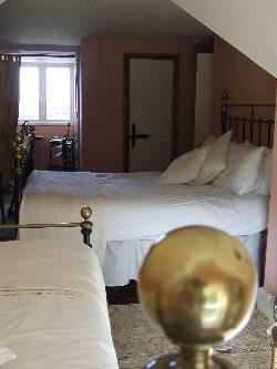 Bryn Bed and Breakfast Room 4 double bed